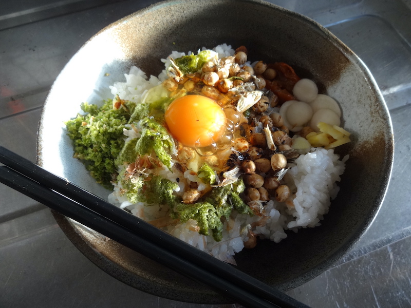 ニンジンの【茎】の薬味(生ふりかけ) 自給畑 自然菜 無添加栽培